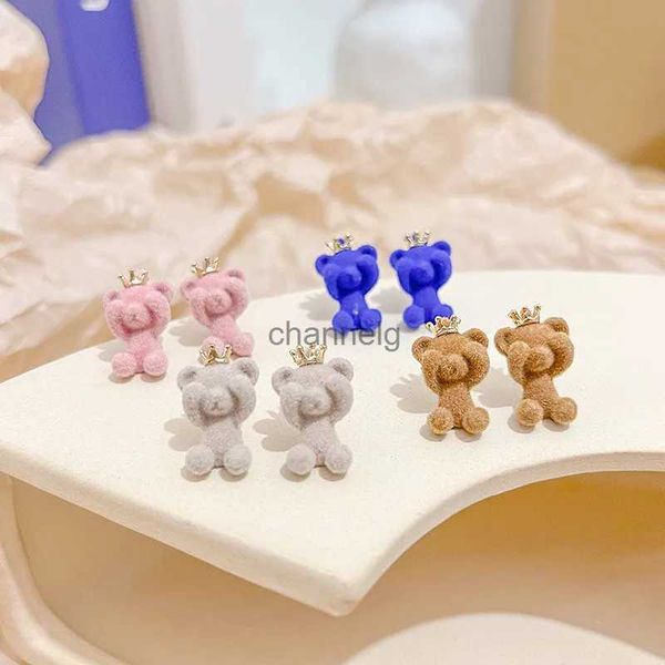 Stud lindo Pinkycolor peluche oso en forma de pendientes moda divertida corona animal Stud oreja joyería regalos de fiesta para mujeres niñas YQ231125