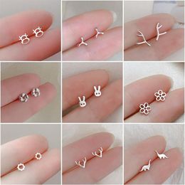 Stud mignon minuscule mini boucle d'oreille pour les femmes vache chat cerf couronne étoile coeur fleur animal fille adolescente dame datant bijoux cadeau 263E