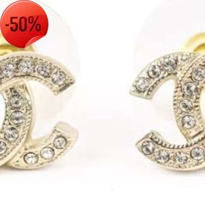 Stud DafuDesigner Pendientes Canal Diamante Mujer mini Chapado en oro Doble Letra C Cristal Rhinestone Perla Pendiente Joyería al por mayor