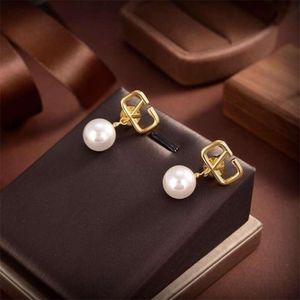 Stud Dangle Kroonluchter Druppel Parel Oorbellen Gouden Dangle Earring Ontwerper Voor Vrouw Mode Luxe Merk Letter V Mans Stud Oorbellen Meisjes Oorstekers Brincos R1ED