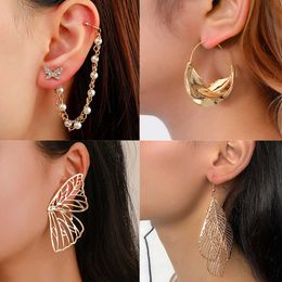 Stud Delicate Leaf Butterfly Studs Pendientes para mujer Flower Ear Studs Sparkling Zircon Ear Cuff Moda DIY Joyería Novias Regalo Z0517