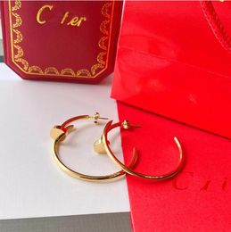 Boucles d'oreilles de créateur pour femmes exquises à la mode plaqué or 18 carats Design de charme diamant clouté bijoux de luxe filles sélectionnées
