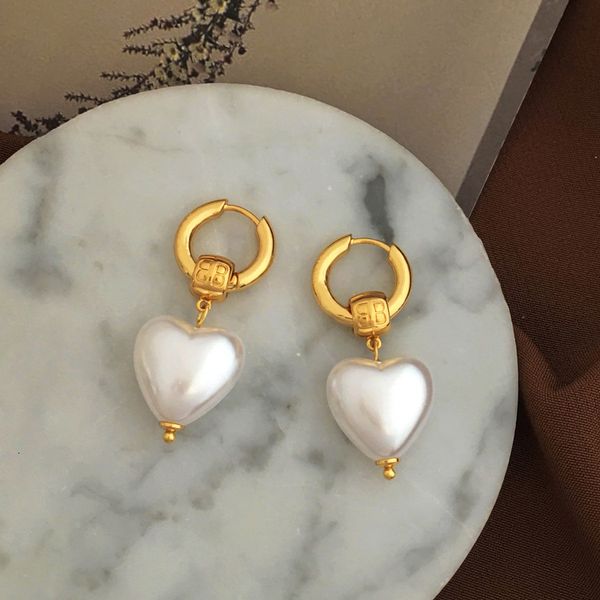 Stud diseñador moda perla colgante corazón oro pendientes mujeres lujo joyería boutique regalo moda 230714