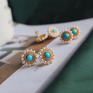 Boucles d'oreilles originales de perles turquoises rondes de créateur de boucles d'oreilles sauvages charme simple et exquis dames bijoux en argent 230801