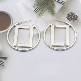 Pendientes de cartas de plata de diseñador de semental Estudio para mujer diamantes de oro Pendientes de oro Pendientes de lujo Joyas Mujeres Hoop para hombre Regalo YY