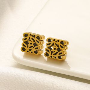 Stud Designer Stud Boucle d'oreille Boutique Charme Amour Cadeau Mode Style Bijoux De Noël Nouvelles Boucles D'oreilles Plaquées Or