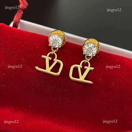 Stud Diamond EEFS Charm Stud Earring Designer Dames oorbellen Classic Brand Gold Ploated Love Gift Earrings High Sense Gift Je S S S S S S