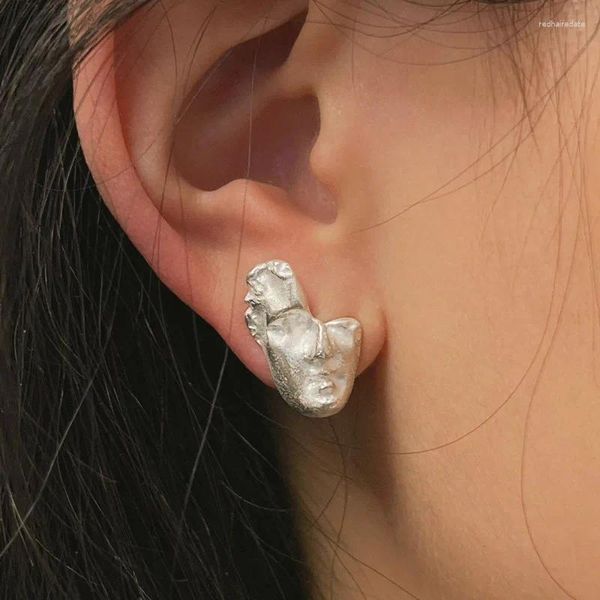 Boucles d'oreilles étalon 1 paire sculpture endommagée face niche de conception en argent masque de couleur accrocheur en Europe et en Amérique cadeau
