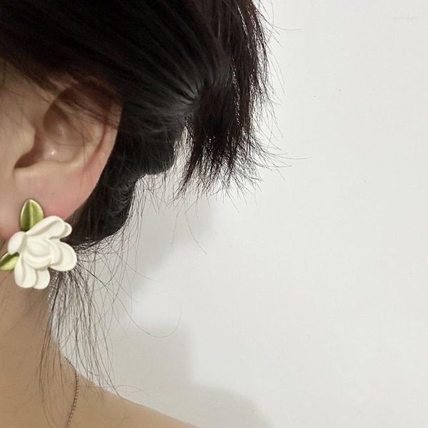 Pendientes de tuerca 1 par de tachuelas de Gardenia asimetría de oreja joyería de moda Material de tela regalo para niñas