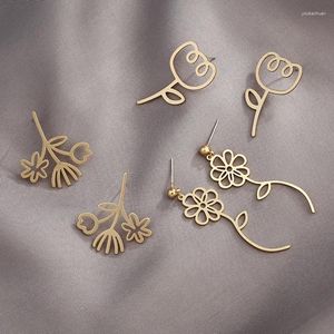 Boucles d'oreilles à clous en métal pour femmes, 12 paire/lot, bijoux à la mode, fleur creuse