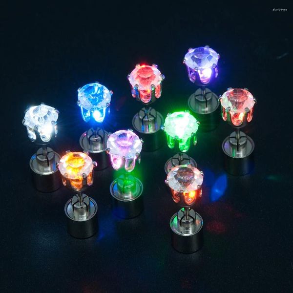 Pendientes de tuerca para mujer y niña, aretes con luz LED ostentosa, accesorios coreanos de circonita Flash para baile/Navidad/KTV, 1 Uds.