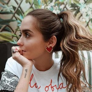 Stud -oorbellen 2023 mode Big Red Heart Shape Metal Earring For Women Vintage Sweet Girl Boucle D'Oreille Jewelry Accessorie