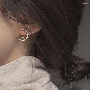 Boucles d'oreilles à clous en métal pour femmes, bijoux tendance en forme de croissant, simples, multiples et détachables, à la mode, 2023