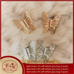 Stud -oorbellen 2023 INS Trend Women Big Hyperbole Butterfly Style 2 Colors Golden and Silver Color Metal Fit Farty Date