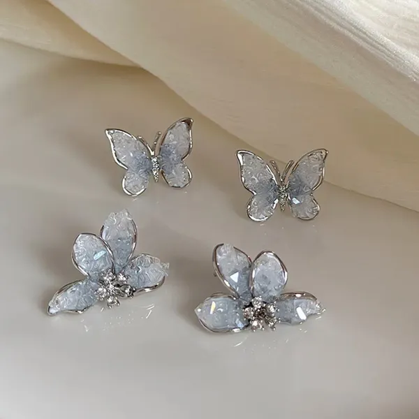 Boucles d'oreilles coréennes exquises en cristal bleu papillon, mode tempérament Simple, petits bijoux pour femmes, 2023