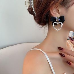 Boucles d'oreilles coréennes douces et mignonnes avec nœud papillon noir pour femmes, Design en verre de cristal, perle en forme de cœur, bijoux cadeaux, 2023