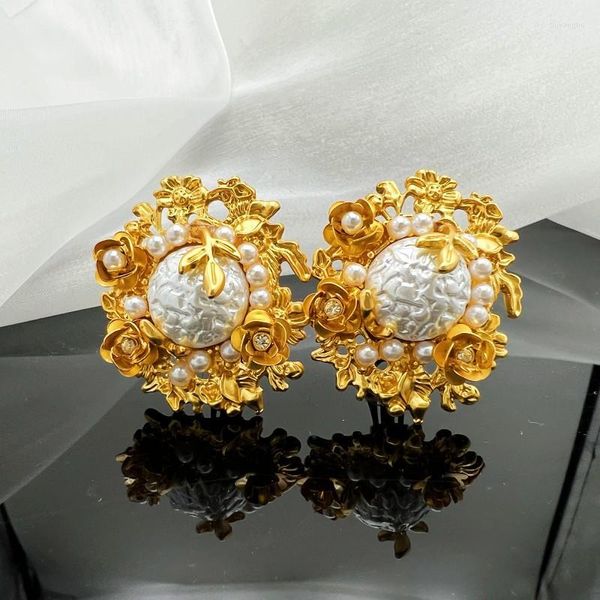 Boucles D'oreilles Clous 2023 Vintage Français Rétro Léger Luxe Et Design Élégant Floral Perle Oreille Clip Goujons