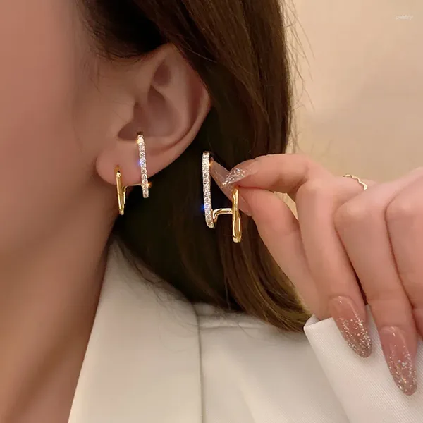 Boucles d'oreilles étalon 2024 cristal brillant luxe coréen inhabituel oreille perçante crochet de bijoux de Noël perle irrégulière