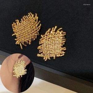 Stud -oorbellen 2024 Fashion Gold kleur gevlochten metaal groot voor vrouwen ronde statement oorrang geometrische sieradencadeau