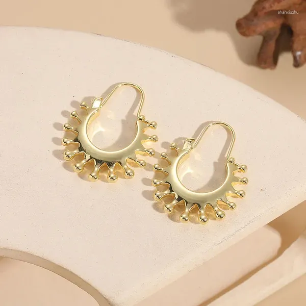 Boucles d'oreilles à clous pour femmes, mode géométrique exagérée, demi-ronde, pointes, cerceau Simple, fête, 2024