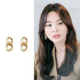 Pendientes de tuerca 2024 ola coreana Song Hye Kyo misma cadena de Metal ligero temperamento de lujo joyería de mujer accesorios de diseño de moda