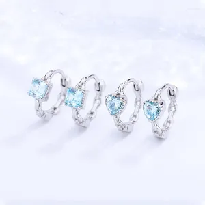 Boucles d'oreilles étalon 2024 S925 Silver Silver Light Blue Love Fomen Femmes One Paire Diamant carré polyvalent irrégulier