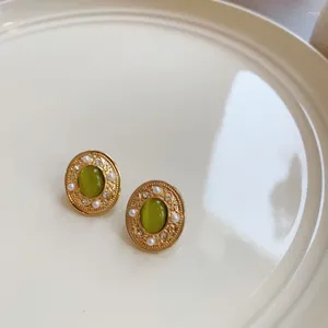 Pendientes de tuerca 2024, joyería de tendencia, venta al por mayor, bonita y delicada perla de imitación, piedra preciosa verde ovalada, moda coreana para mujer