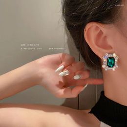 Pendientes de tuerca con aguja de plata 925, diamantes de imitación de cristal cuadrados, moda de Corea del Sur, diseño de lujo, red roja para mujer