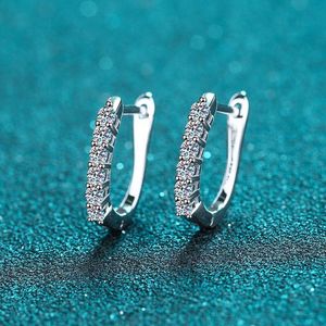 Boucles d'oreilles à tige en argent sterling 925 avec succès au test de diamant à une rangée de clous d'oreille Moissanite Mignon Simplicité Diamants Boucle d'oreille Mode Cocktail