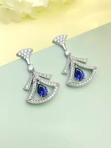 Boucles d'oreilles 925 Jupe de fée bleue tanzanienne en argent sterling avec style rétro en diamant à haute teneur en carbone élevé