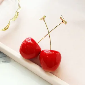 Boucles d'oreilles en acrylique rouge cerise pour femme, tempérament coréen, fille, cœur, mignon, Super féerique, longues