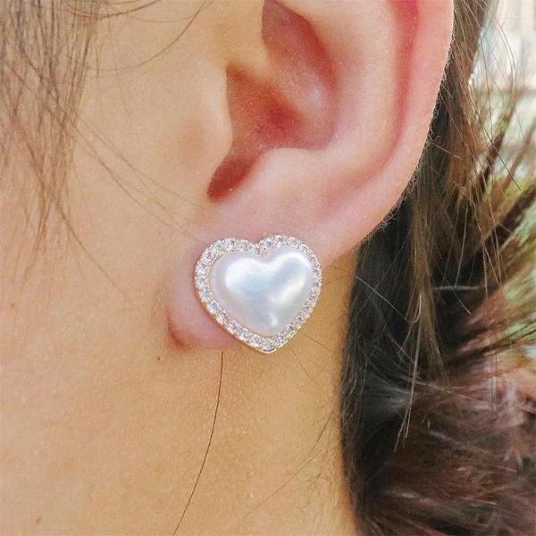 Boucles d'oreilles Aliya Imitation brillante Perle Fashion Heart Design Aesthetic Femmes Ear Piercing Accessoires Bijoux de fête de mariage