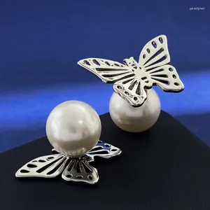 Boucles d'oreilles Arrivée Fashion Butterfly lisse en laiton Hollow Out Retro Pearl Women Party Bijoux de haute qualité