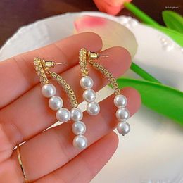 Boucles d'oreilles Arrivées douces et minimalistes du zircon de perle de perle exquise de luxe léger conception haut de gamme haut de gamme pour les bijoux pour femmes.