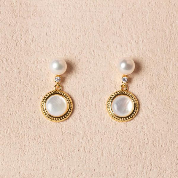 Boucles d'oreilles Arrivée Natural Ewater Pearl Shell Round Design 14k Gold Pilote pour femmes Bijoux de mariage cadeau