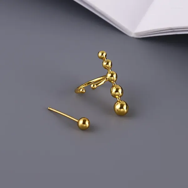 Pendientes de tuerca Clip asimétrico para mujer Punk Color dorado cuentas redondas lisas personalidad Piercing falso pendiente joyería femenina KAE383