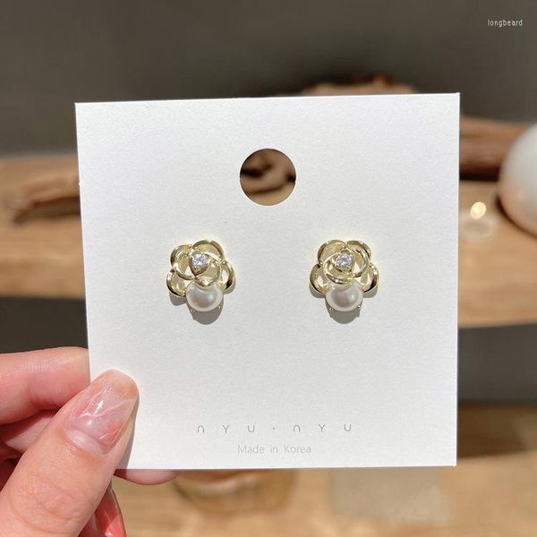 Pendientes de tuerca Camelia, pendientes de lujo con perlas de diamantes de imitación, joyería personalizada para mujer, accesorios románticos de San Valentín, regalo elegante para amigos