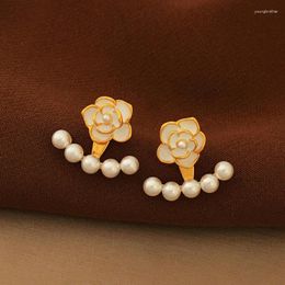 Pendientes de tuerca Camelia flor perla oreja chaqueta para mujer minimalista elegante Linda joyería de verano moda coreana