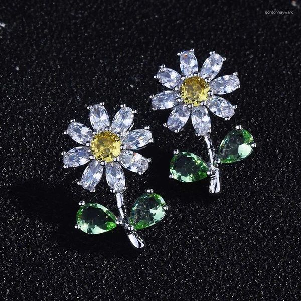 Boucles d'oreilles Caoshi Cute Lady Fleur avec des accessoires de design délicat de zircone brillante pour la vie quotidienne Sweet Femme Chic Jewelry