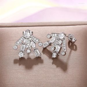 Stud -oorbellen Caoshi Trendy Lady Shiny Zirconia voor dagelijkse life -statement accessoires Accessoires Fancy Ear Studs Women Fashion Female Jewelry