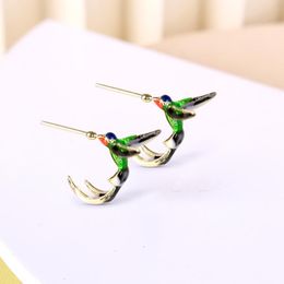 Stud -oorbellen Charm Flying Hummingbird Painting Oil Fashion Animal Sieraden Leuke vrouwelijke trouwfeestjes geschenken