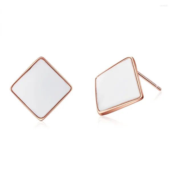 Boucles d'oreilles Classic Classic Square Fashion pour femmes simples Small Coréen Charme de loisirs Bijoux de fête de loisirs