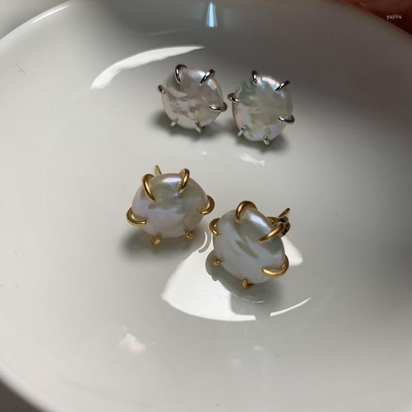 Boucles d'oreilles à tige Perle d'eau douce baroque naturelle en forme de pièce de monnaie Argent sterling plaqué or 14 carats