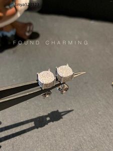 Stud -oorbellen koele punkstijl hoogwaardige Moissanite VVS diamant