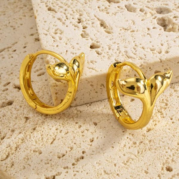 Boucles d'oreilles en cuivre pour femmes 2023 tendance en forme de queue de poisson plaqué avec de l'or véritable mode luxe polyvalent élégant