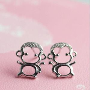 Stud -oorbellen Creatieve prachtige schattige dier verzilverde sieraden mode Little Crystal Monkey Hollow Vrouw E292