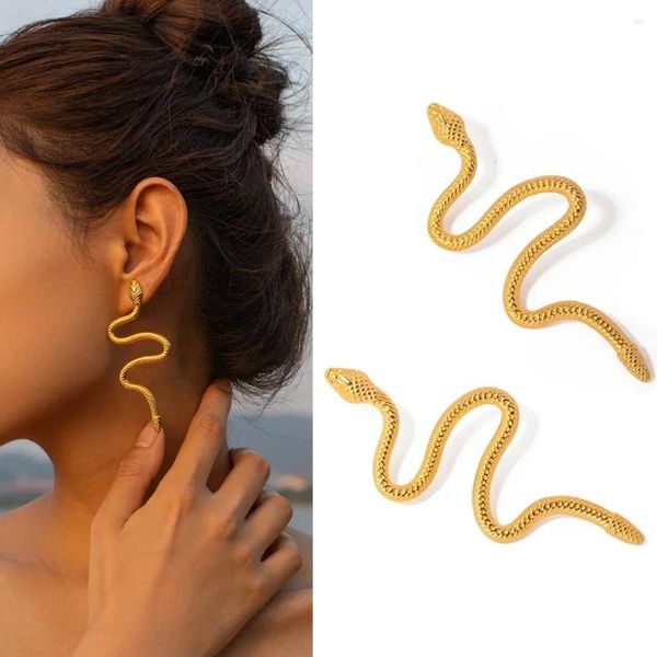 Boucles d'oreilles créatives plaquées or imperméable à l'eau longue forme de serpent Python femmes en acier inoxydable texturé boucle d'oreille légère Bijoux cadeau