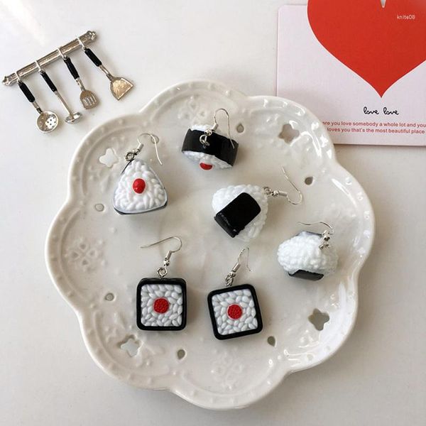 Pendientes de tuerca bonitos y divertidos hechos a mano estilo Harajuku bolas de arroz gota simulación comida de Sushi colgante con personalidad para mujeres y niñas