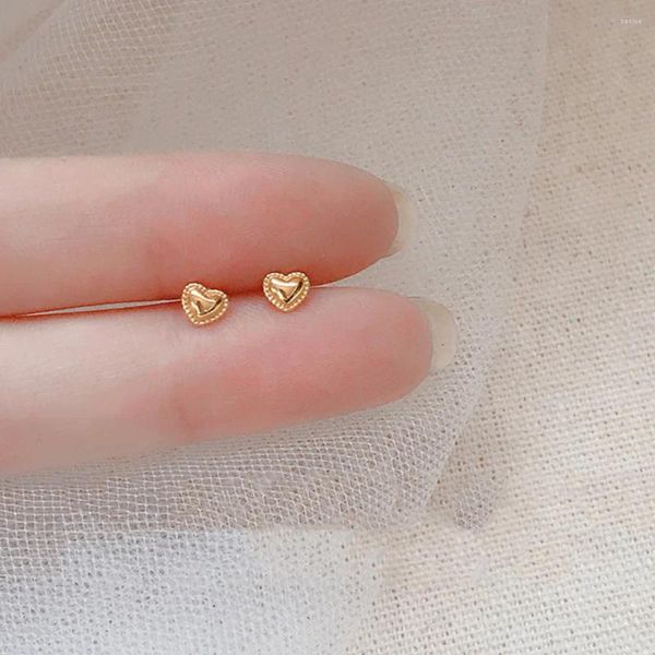 Boucles d'oreilles couleur or pour femmes, Mini petit cœur d'amour, bijoux minimalistes en métal, petites boucles d'oreilles tendance, cadeau de fête