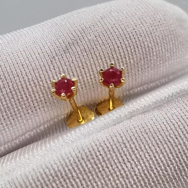 Aretes Lindo Pequeño Rubí 3mm Natural Para Uso Diario Chapado En Oro Amarillo De 18 Quilates Joyería De Plata 925